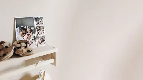 klikkie kraamcadeau met babyfoto's voor een meisje