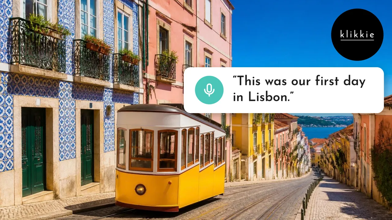 Een gele tram in een zonnige straat in Lissabon, met de tekst “This was our first day in Lisbon.”